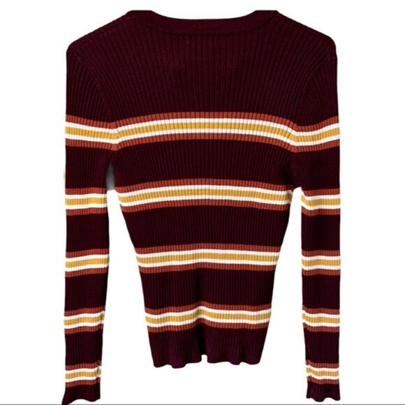 NWOT It’s my Time Women's V- Neck Sweater - Picture 4 of 6